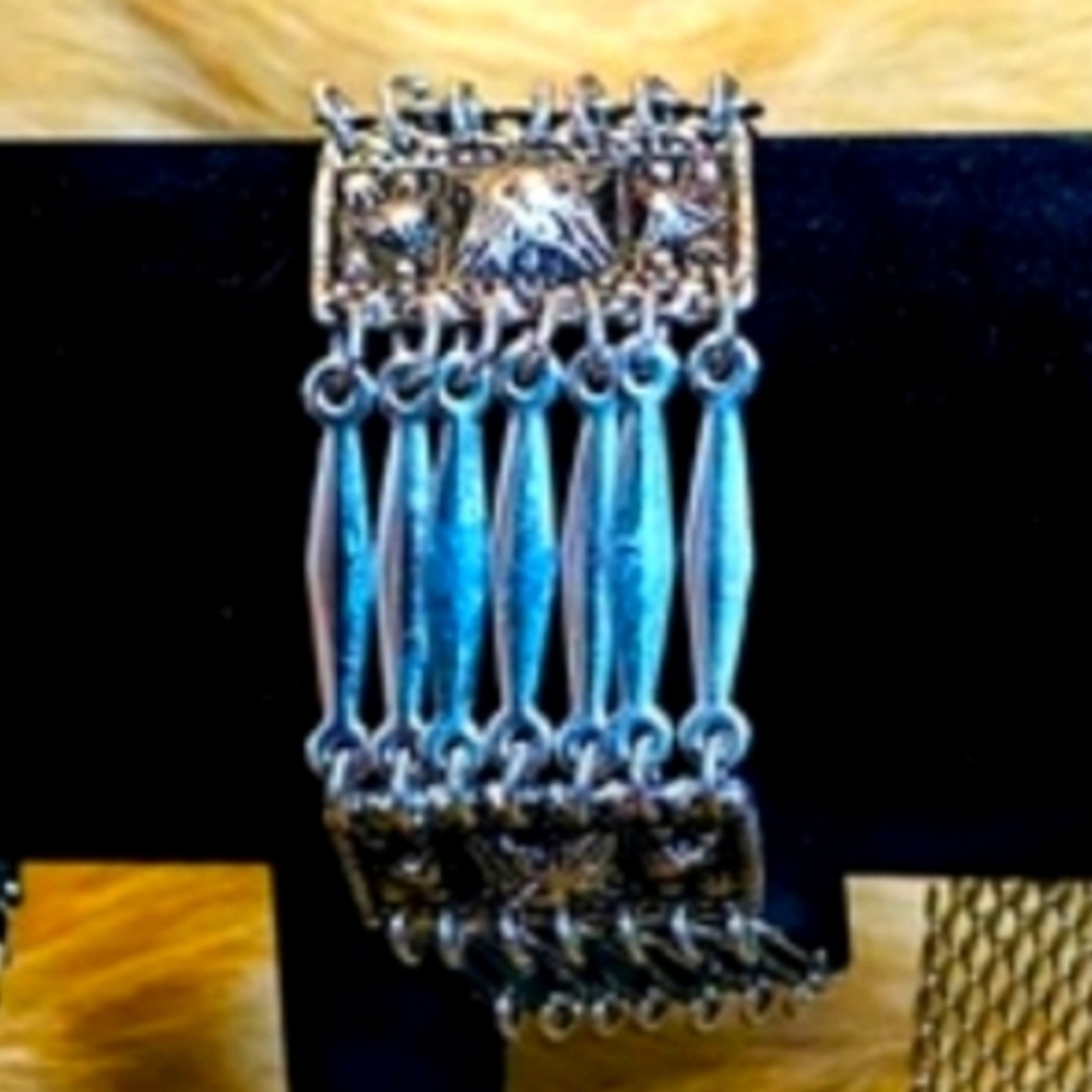 ⚪ Aztec Cuff Bracelet - Picture 2 of 4